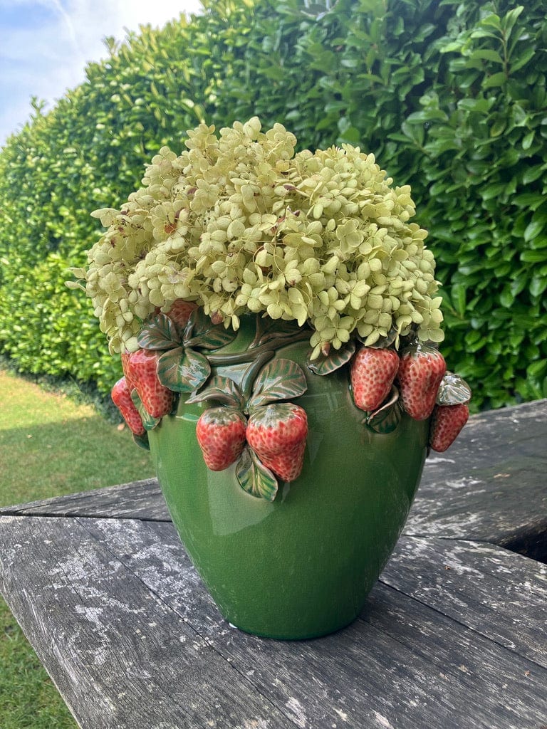 Italiving Keramikvase Grüne Keramikvase mit Erdbeeren und Blättern verziert –  H 26,5 cm Ø 27 cm