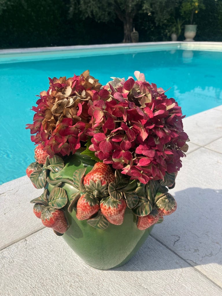 Italiving Keramikvase Grüne Keramikvase mit Erdbeeren und Blättern verziert –  H 26,5 cm Ø 27 cm