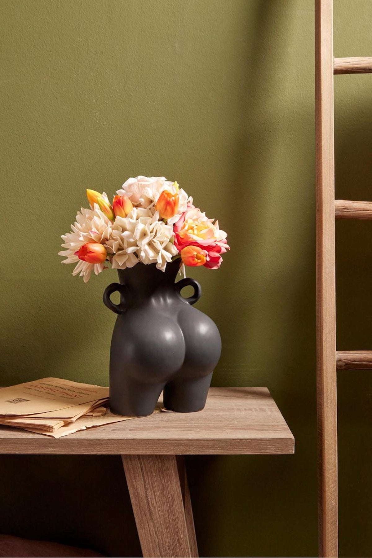 Italiving Keramikvase Torso Dekovase - Keramik dunkelgrau Höhe 27 cm Ø 10/16,5 cm