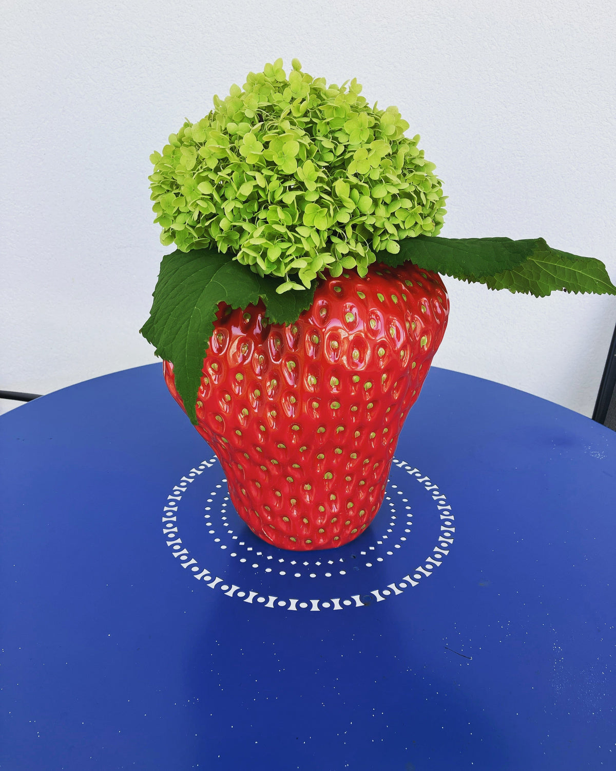 erdbeervase glasierte keramik