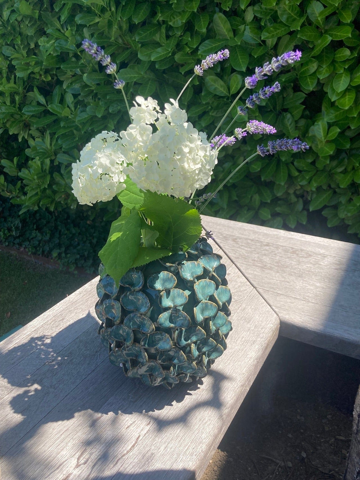 Italiving Keramikvase Raumdekoration Vase mit Ginkoblätter - Handarbeit H 20 cm Ø 20 cm