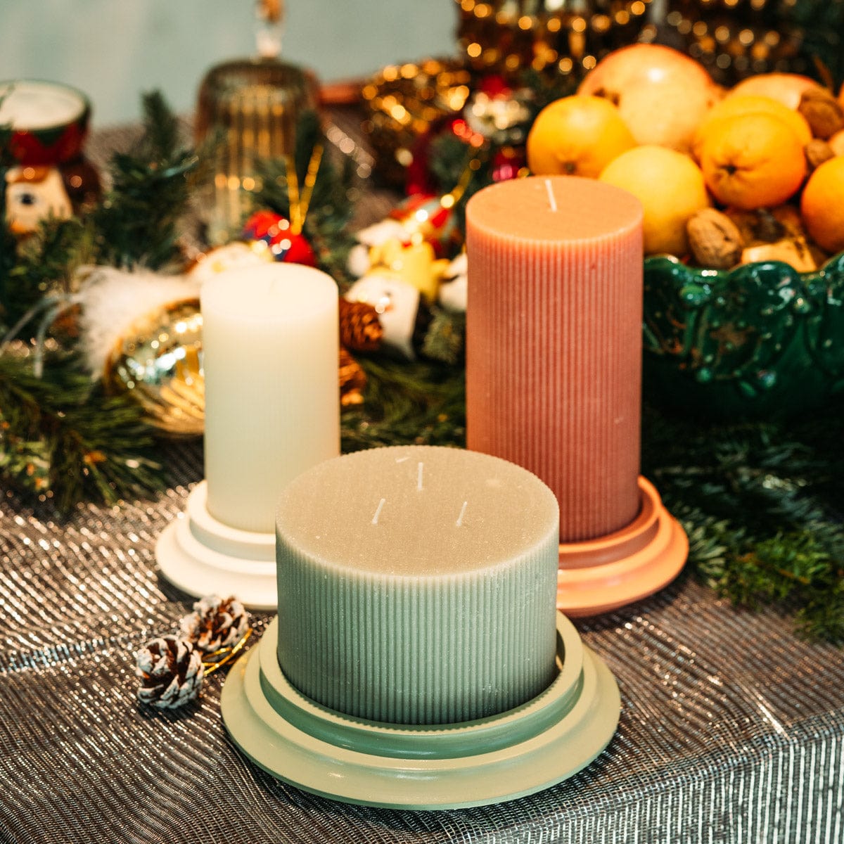 Italiving Kerze antike Säule mit Keramiksockel Höhe 10 cm Ø 15 cm in 3 Farben