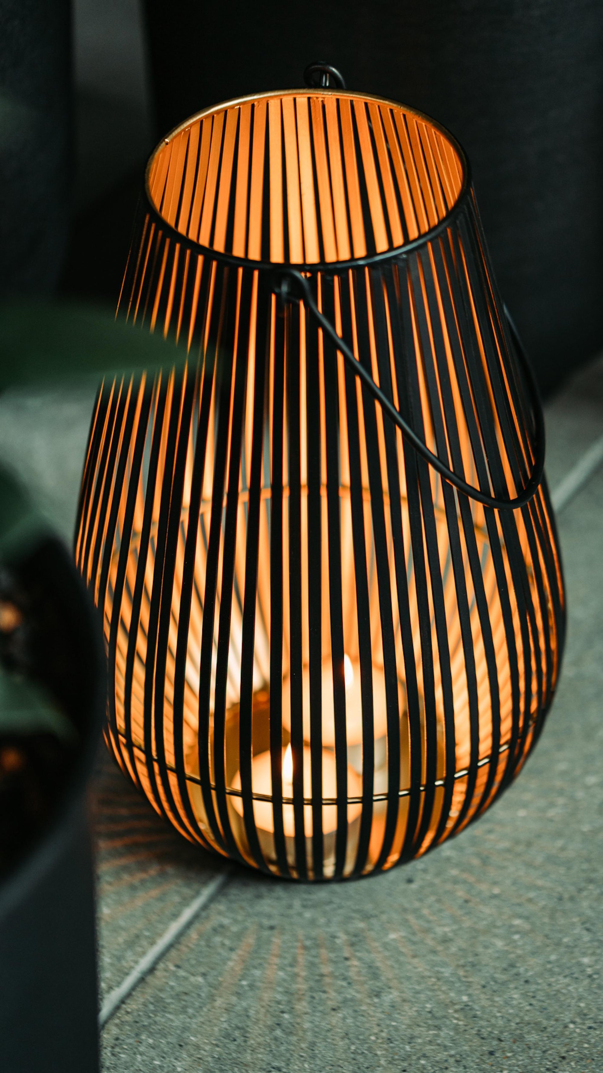 Italiving Laterne Runde Bodenlaterne mit Henkel und Stabmuster Höhe 34 cm Ø 22 cm