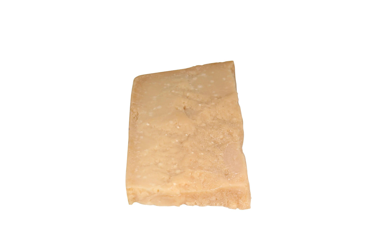 Italiving Parmesan BIO Parmesan 36 Monate gereift - 500gr(+) in Handarbeit portioniert