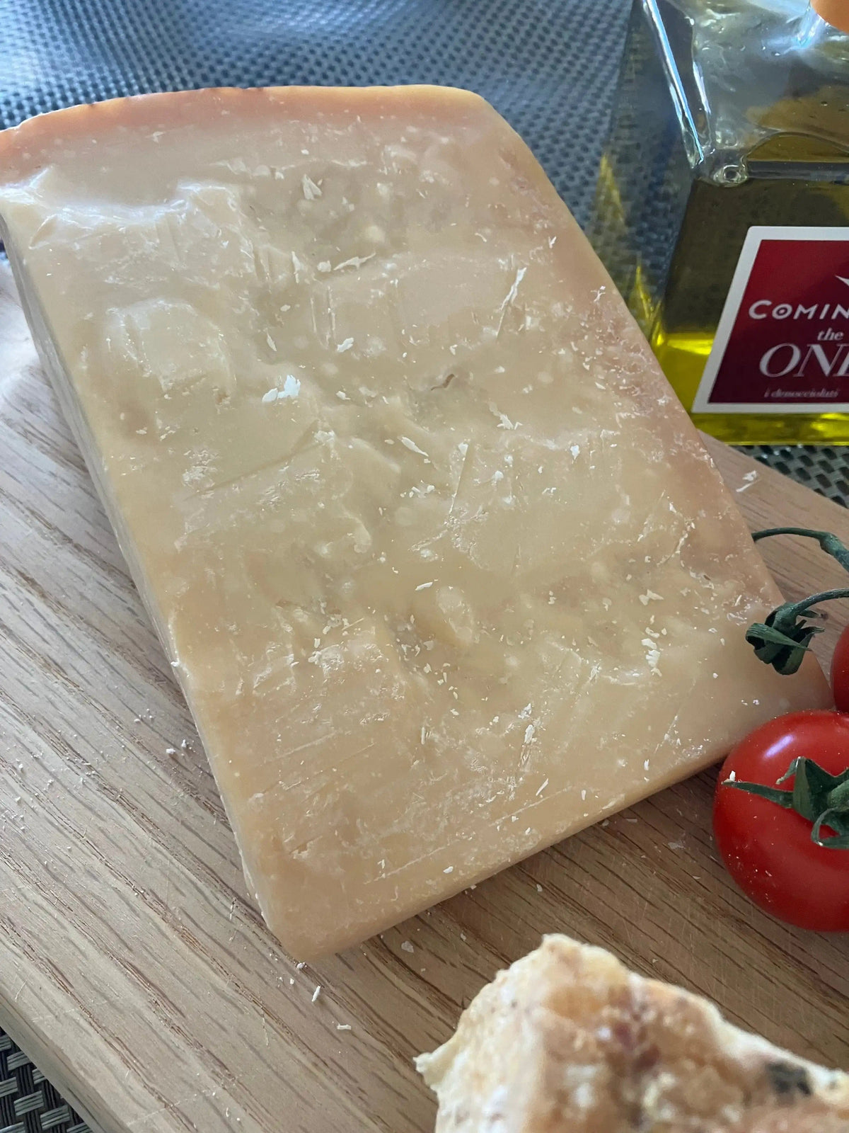 Italiving Parmesan BIO Parmesan 36 Monate gereift - 500gr(+) in Handarbeit portioniert