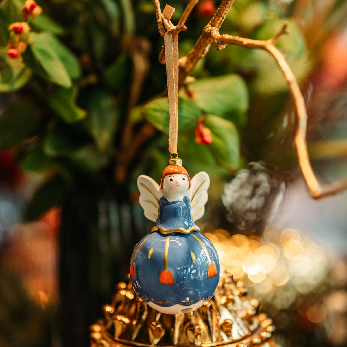 Italiving Weihnachtskugeln 4er-Set Engel als Weihnachtskugeln - bemalte Keramik